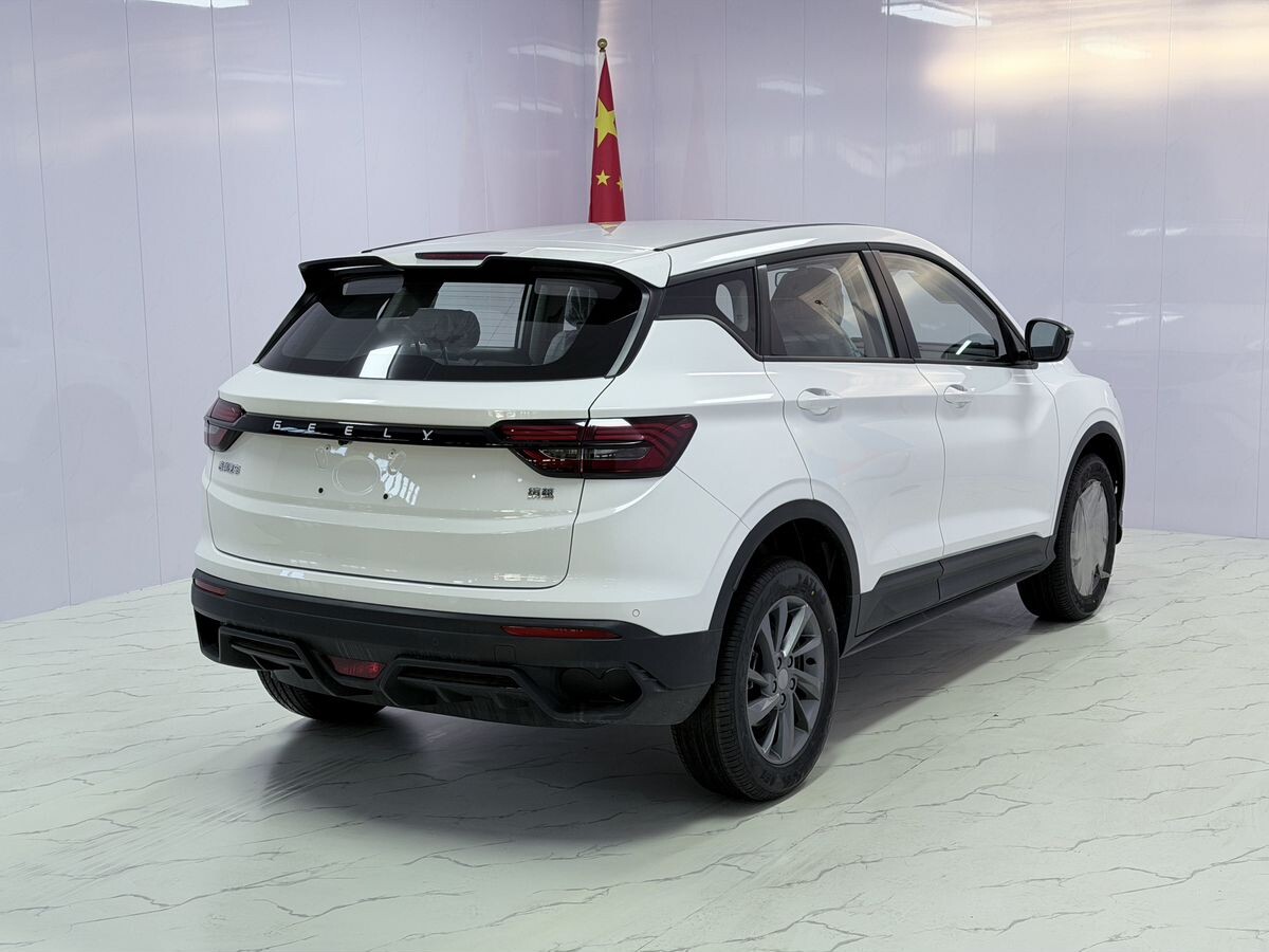 Geely Coolray 2025 - фото автомобиля