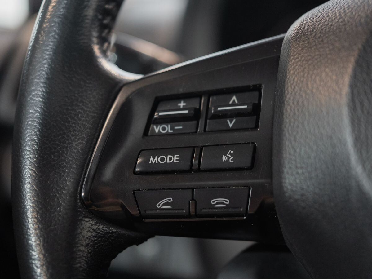 Subaru XV 2012 - фото автомобиля