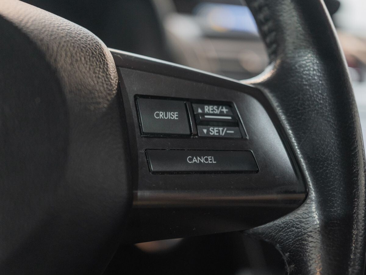 Subaru XV 2012 - фото автомобиля