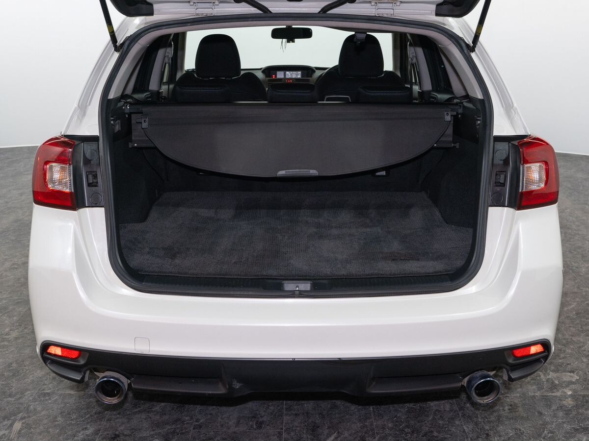 Subaru Levorg 2015 - фото автомобиля