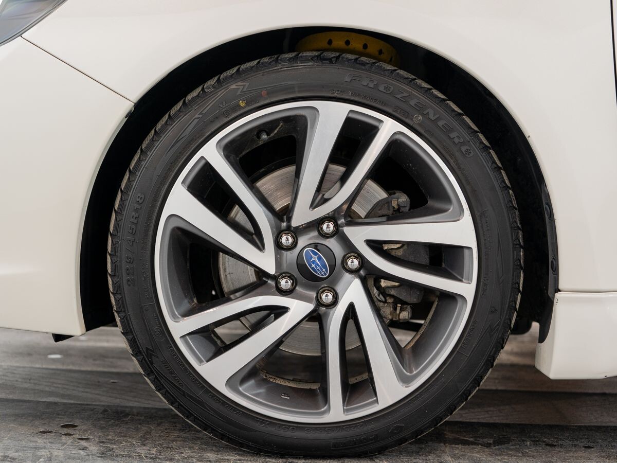 Subaru Levorg 2015 - фото автомобиля