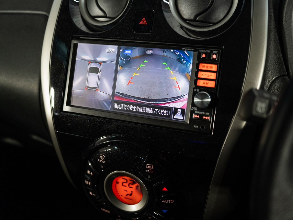 Nissan Note 2013 - фото автомобиля