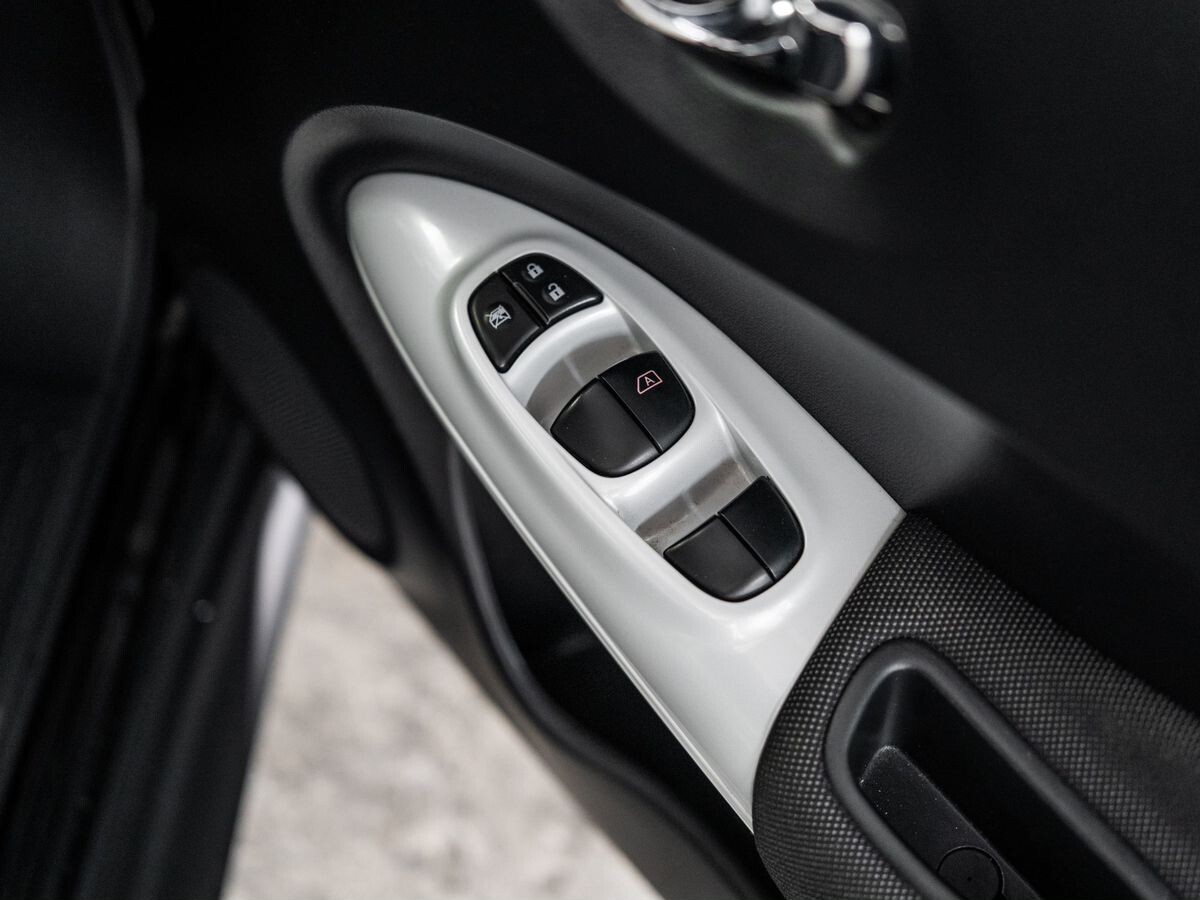 Nissan Juke 2013 - фото автомобиля