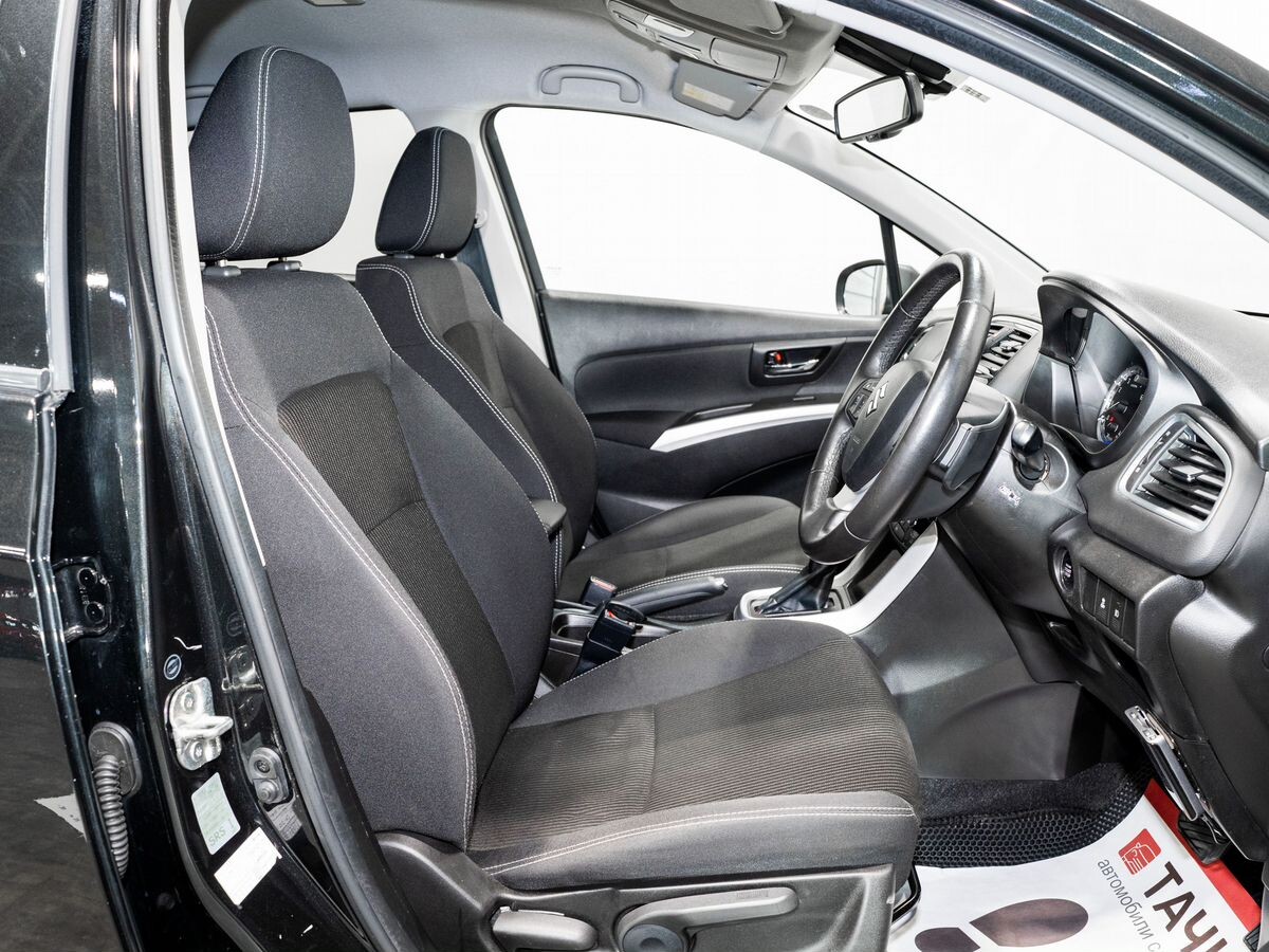 Suzuki SX4 2018 - фото автомобиля