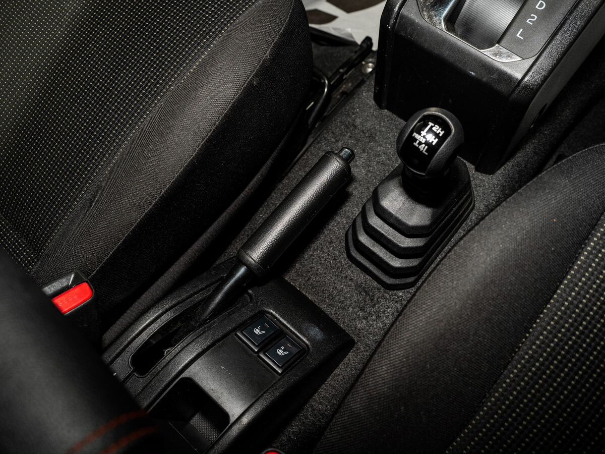 Suzuki Jimny Sierra 2020 - фото автомобиля