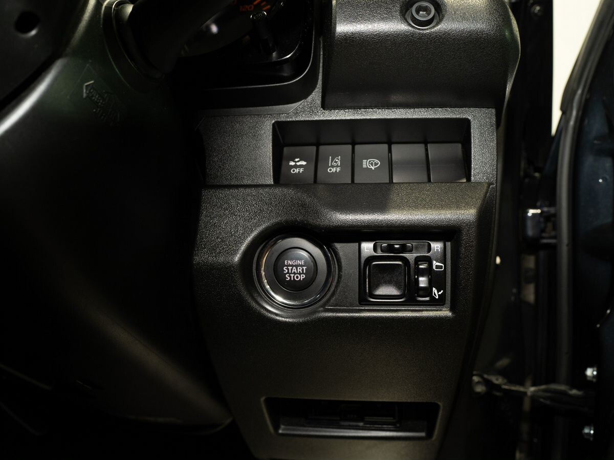 Suzuki Jimny Sierra 2020 - фото автомобиля