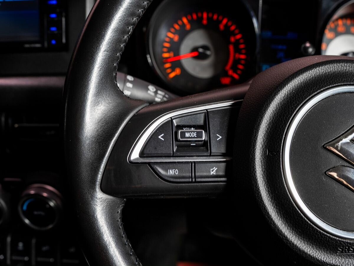 Suzuki Jimny Sierra 2020 - фото автомобиля