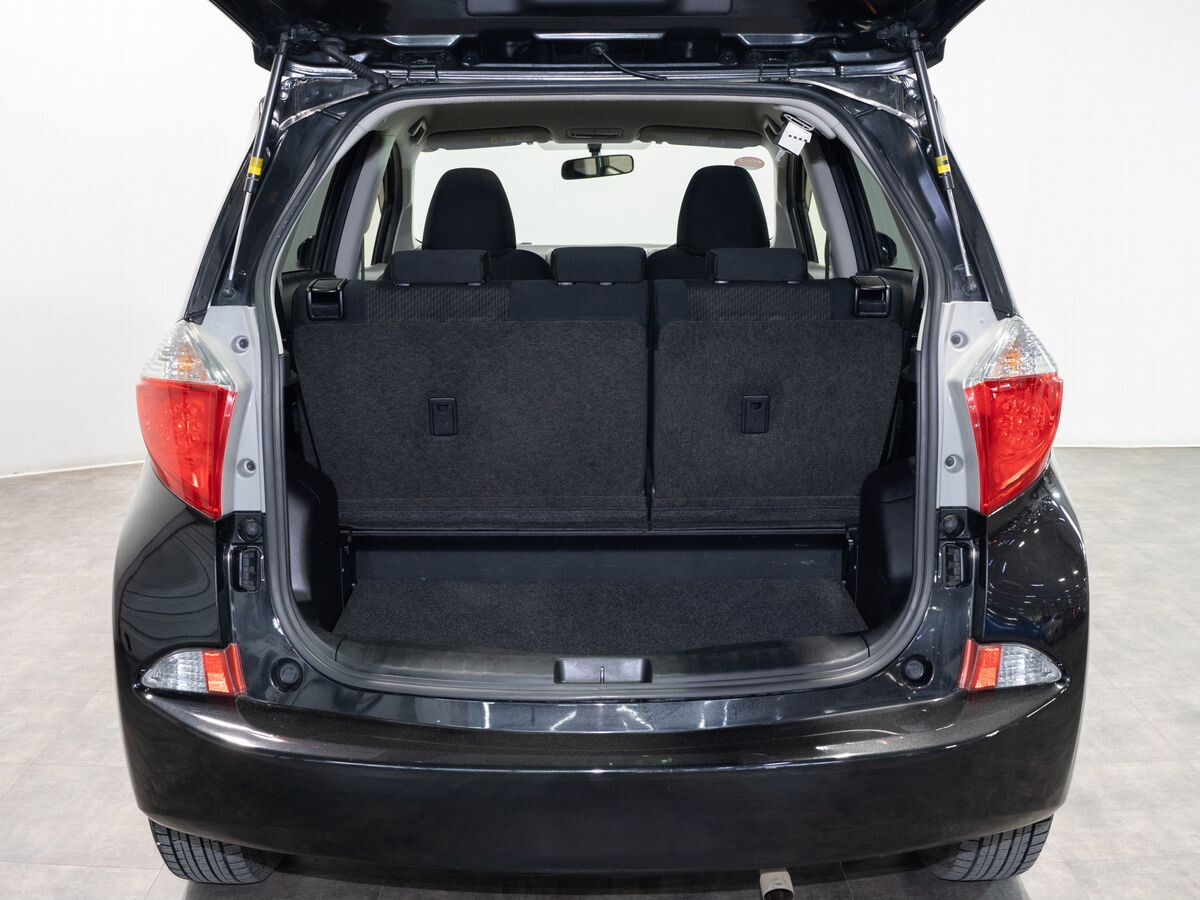 Toyota Ractis 2013 - фото автомобиля