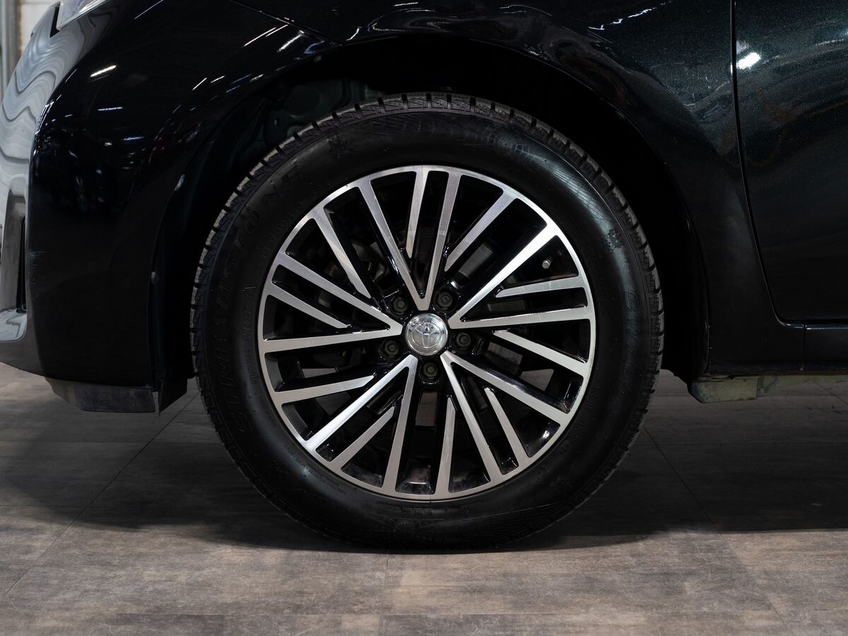 Toyota Ractis 2013 - фото автомобиля