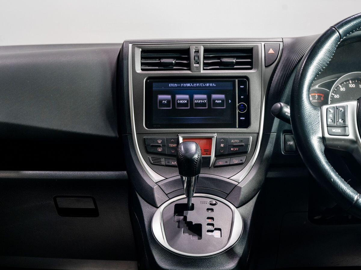 Toyota Ractis 2013 - фото автомобиля