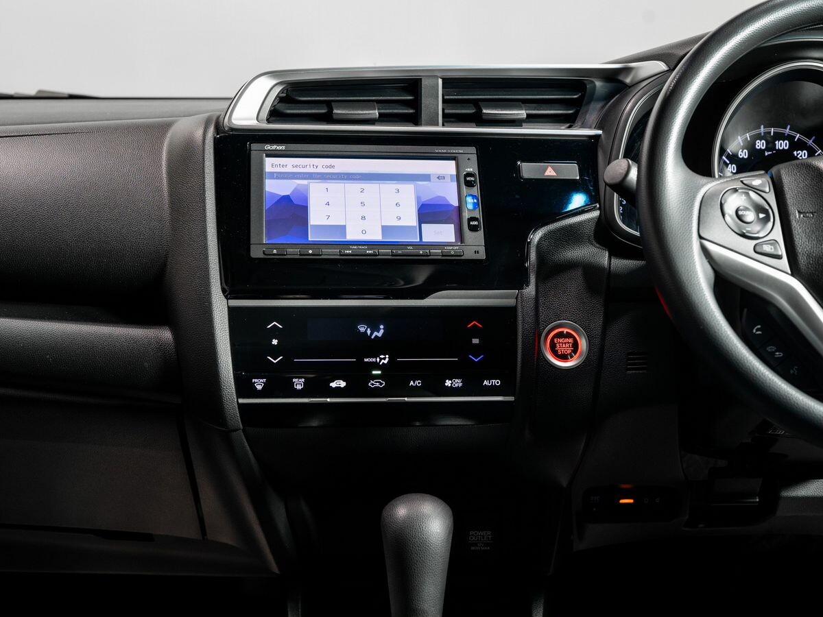 Honda Fit 2017 - фото автомобиля