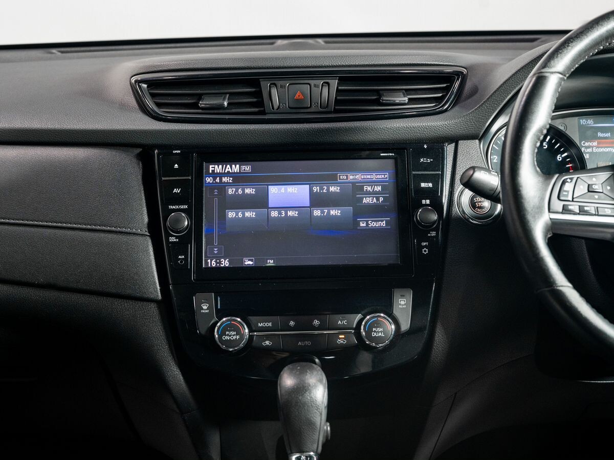 Nissan X-Trail 2017 - фото автомобиля