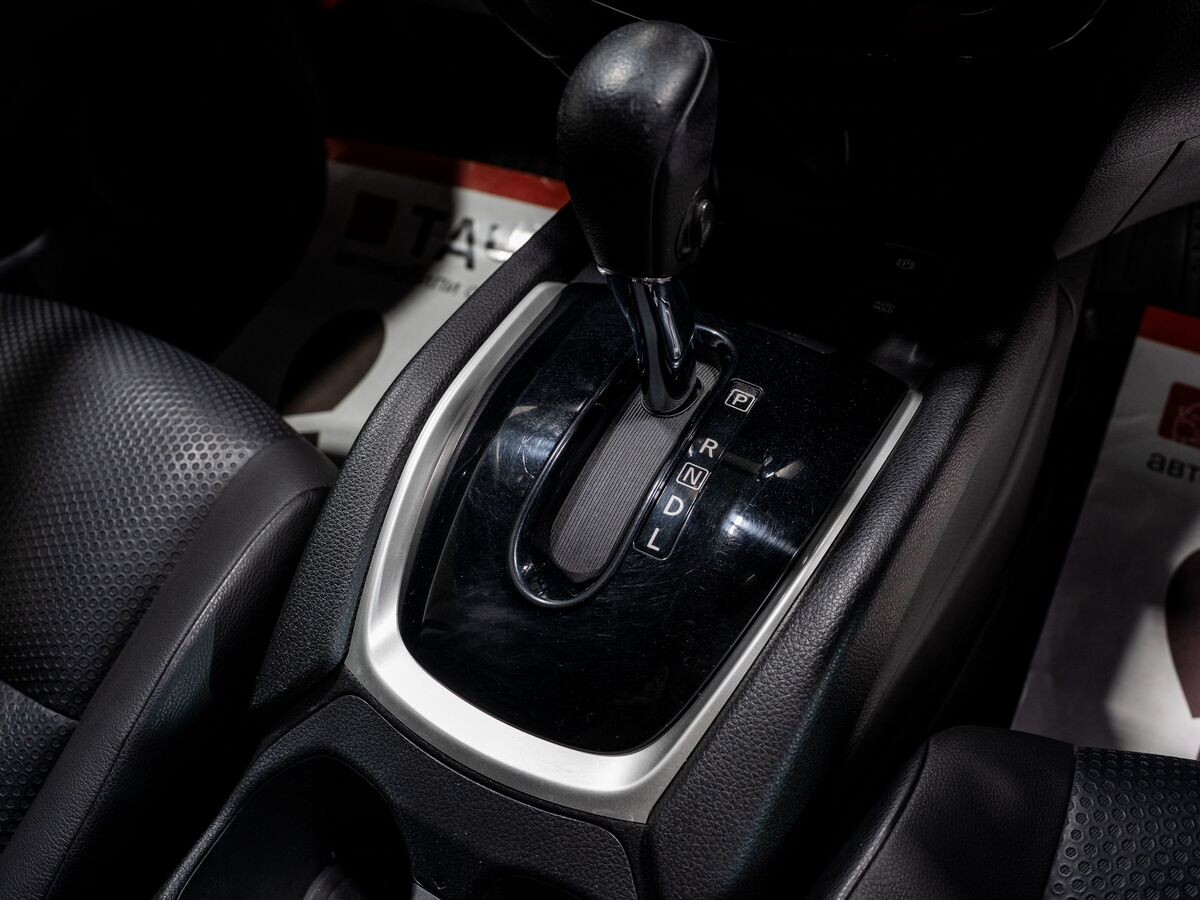 Nissan X-Trail 2017 - фото автомобиля