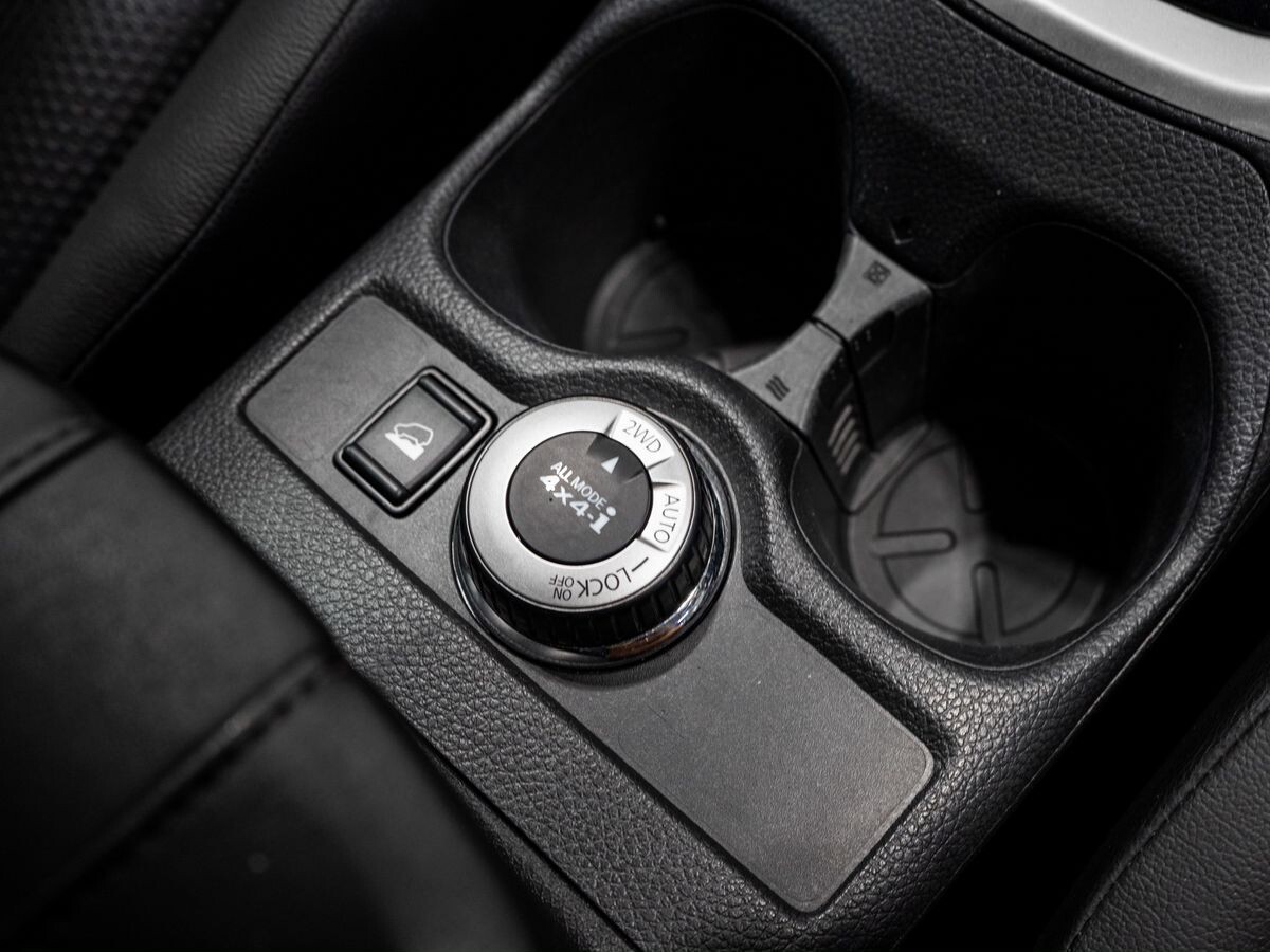 Nissan X-Trail 2017 - фото автомобиля