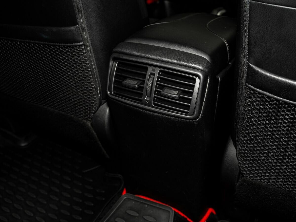 Nissan X-Trail 2017 - фото автомобиля