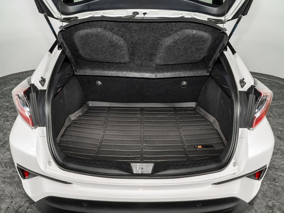 Toyota C-HR 2017 - фото автомобиля