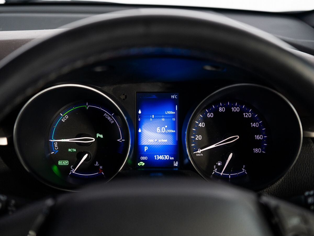 Toyota C-HR 2017 - фото автомобиля