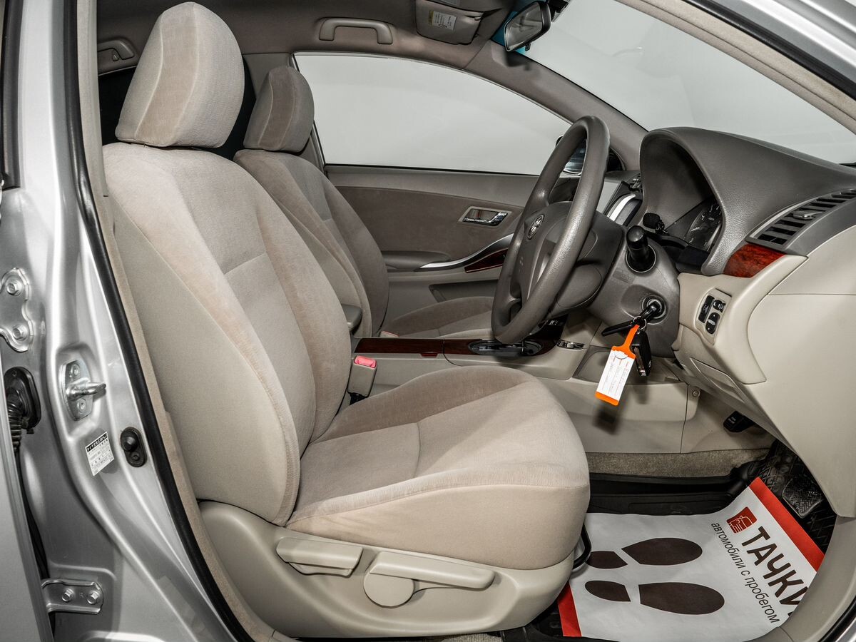 Toyota Premio 2010 - фото автомобиля