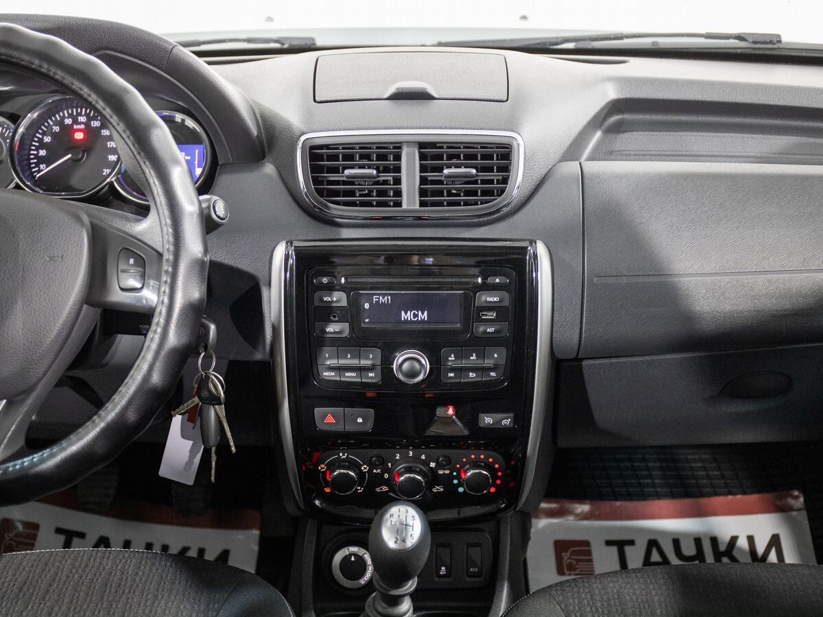 Nissan Terrano 2018 - фото автомобиля