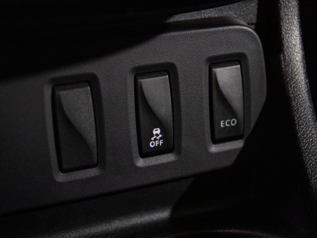 Nissan Terrano 2018 - фото автомобиля