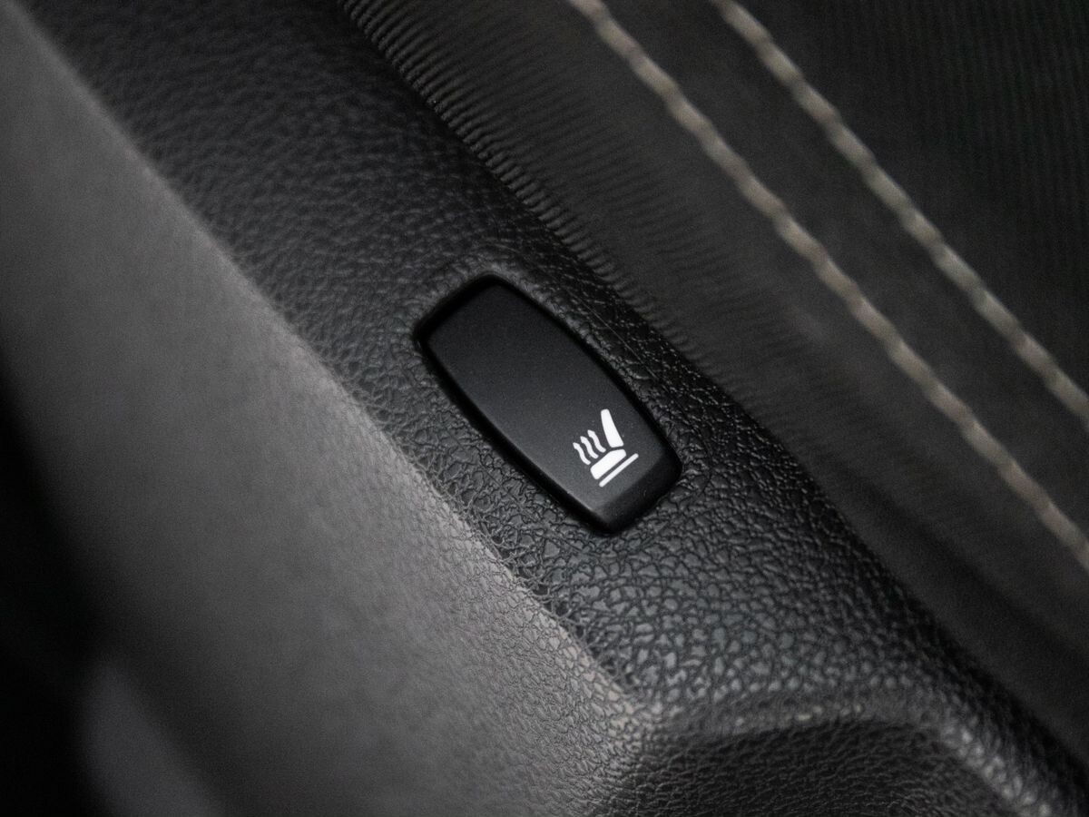 Nissan Terrano 2018 - фото автомобиля