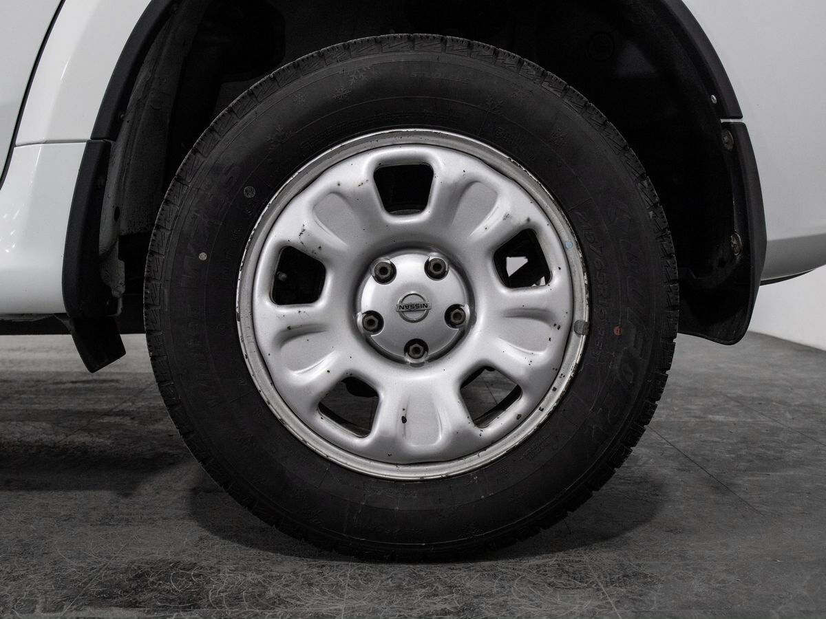 Nissan Terrano 2018 - фото автомобиля