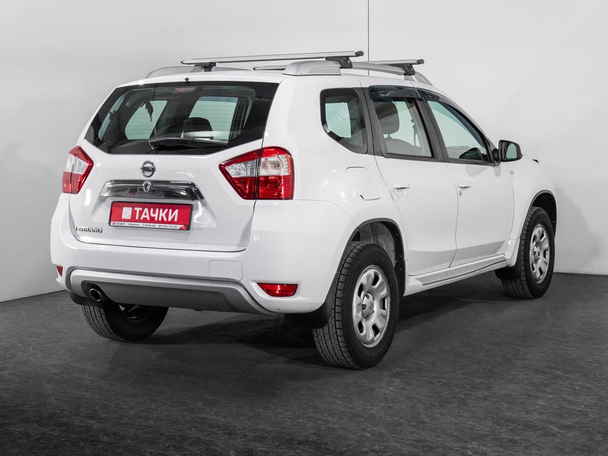 Nissan Terrano 2018 - фото автомобиля