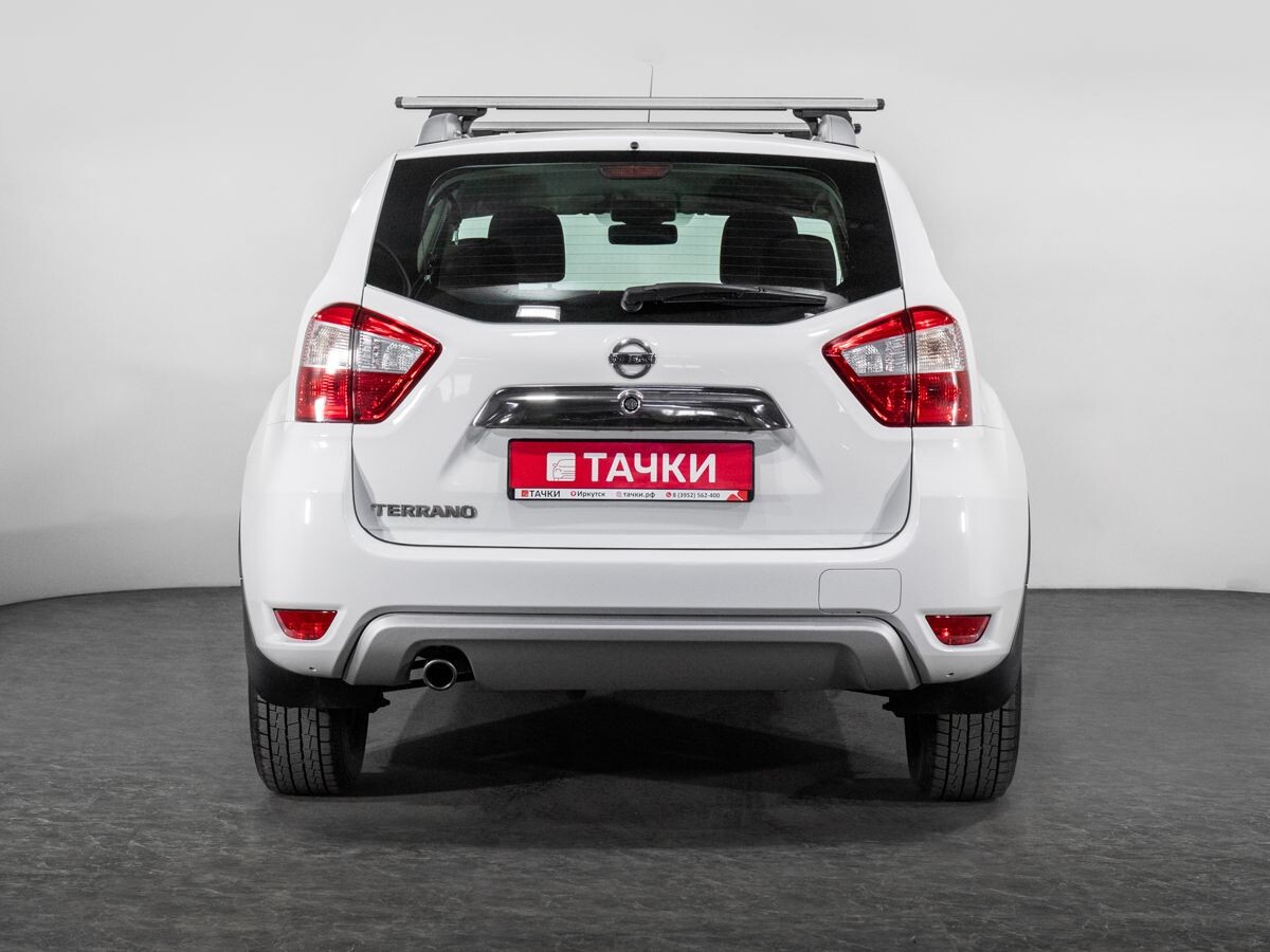 Nissan Terrano 2018 - фото автомобиля