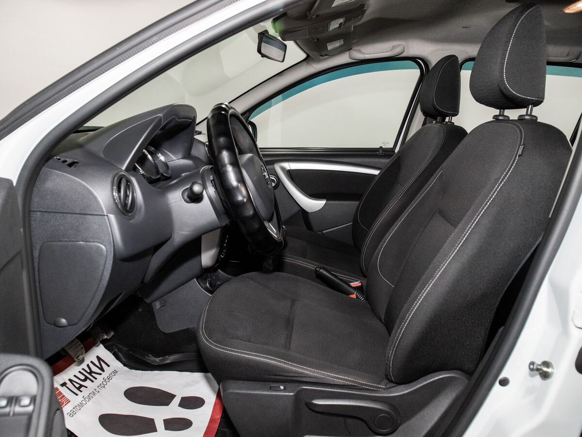 Nissan Terrano 2018 - фото автомобиля