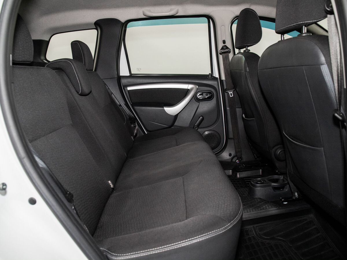 Nissan Terrano 2018 - фото автомобиля