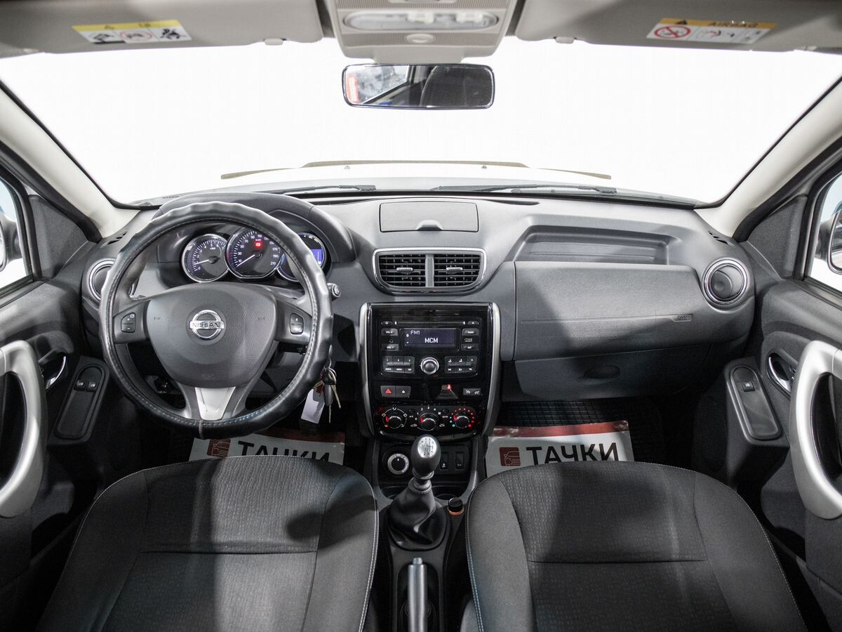 Nissan Terrano 2018 - фото автомобиля