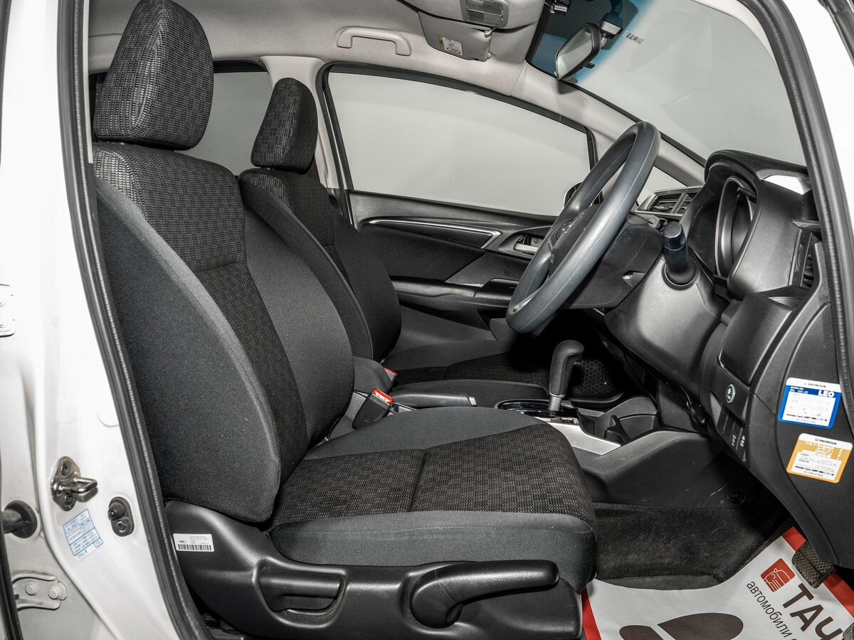 Honda Fit 2016 - фото автомобиля