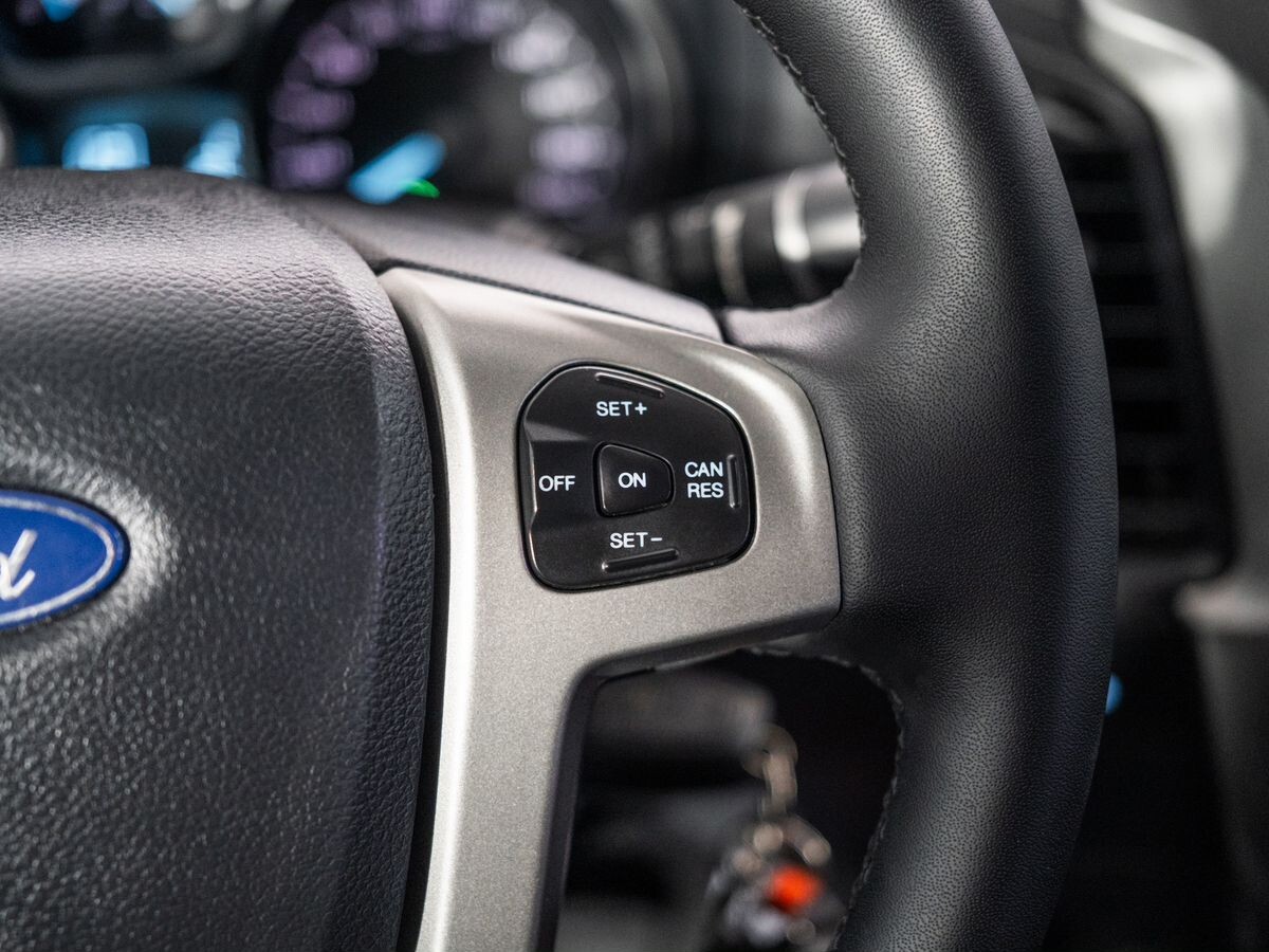 Ford Ranger 2012 - фото автомобиля