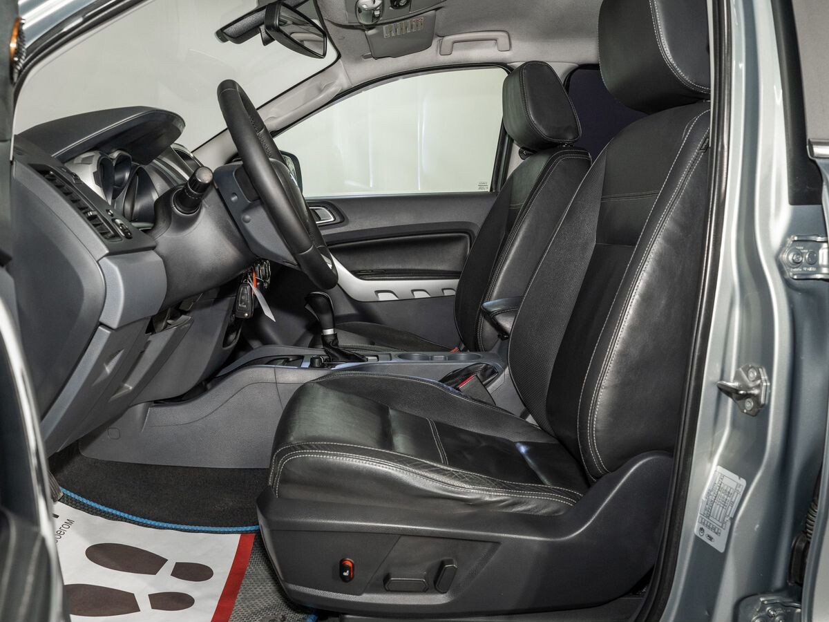 Ford Ranger 2012 - фото автомобиля