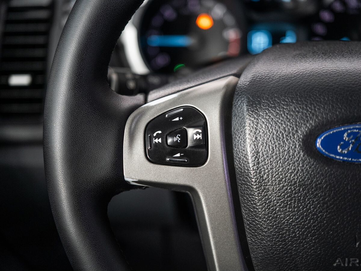 Ford Ranger 2012 - фото автомобиля