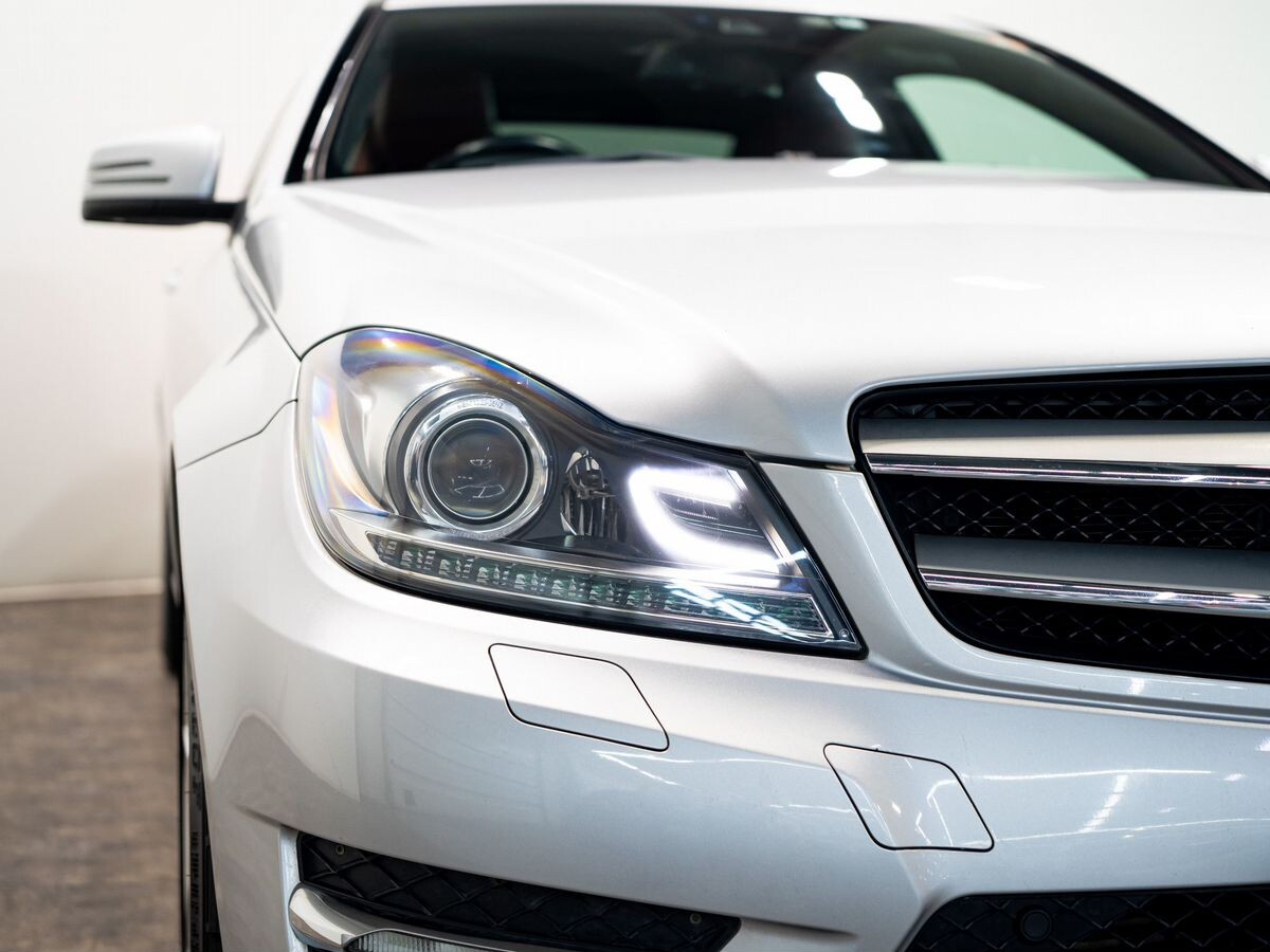 Mercedes-Benz C-Class 2012 - фото автомобиля