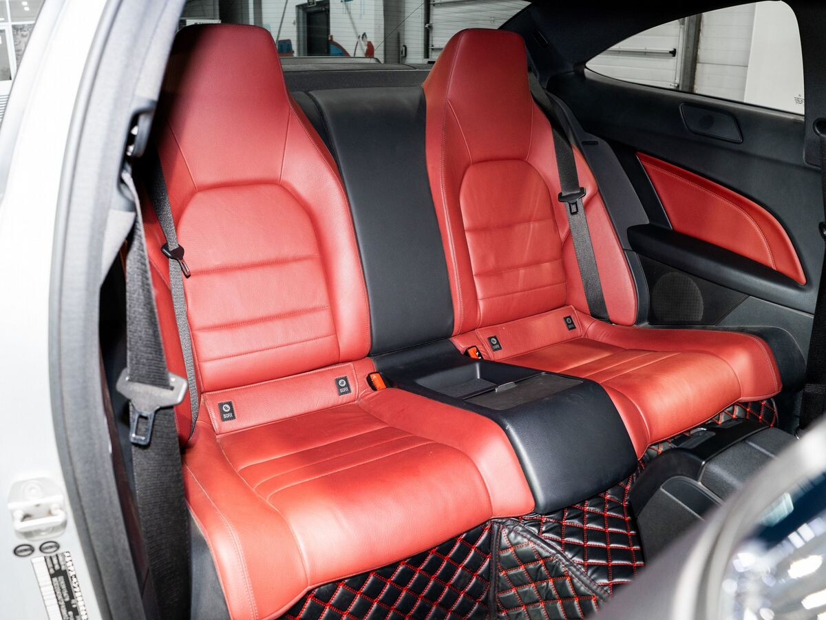 Mercedes-Benz C-Class 2012 - фото автомобиля