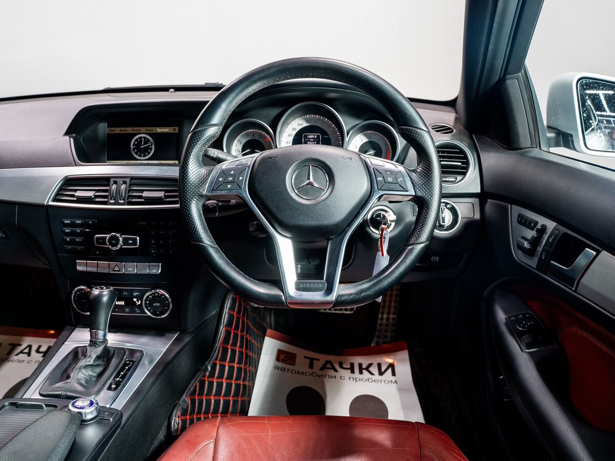 Mercedes-Benz C-Class 2012 - фото автомобиля