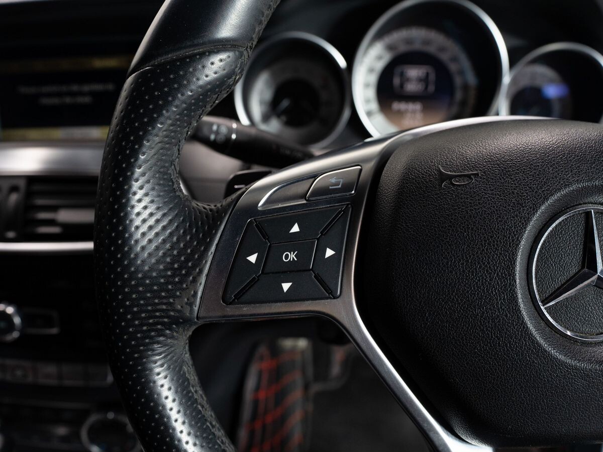 Mercedes-Benz C-Class 2012 - фото автомобиля