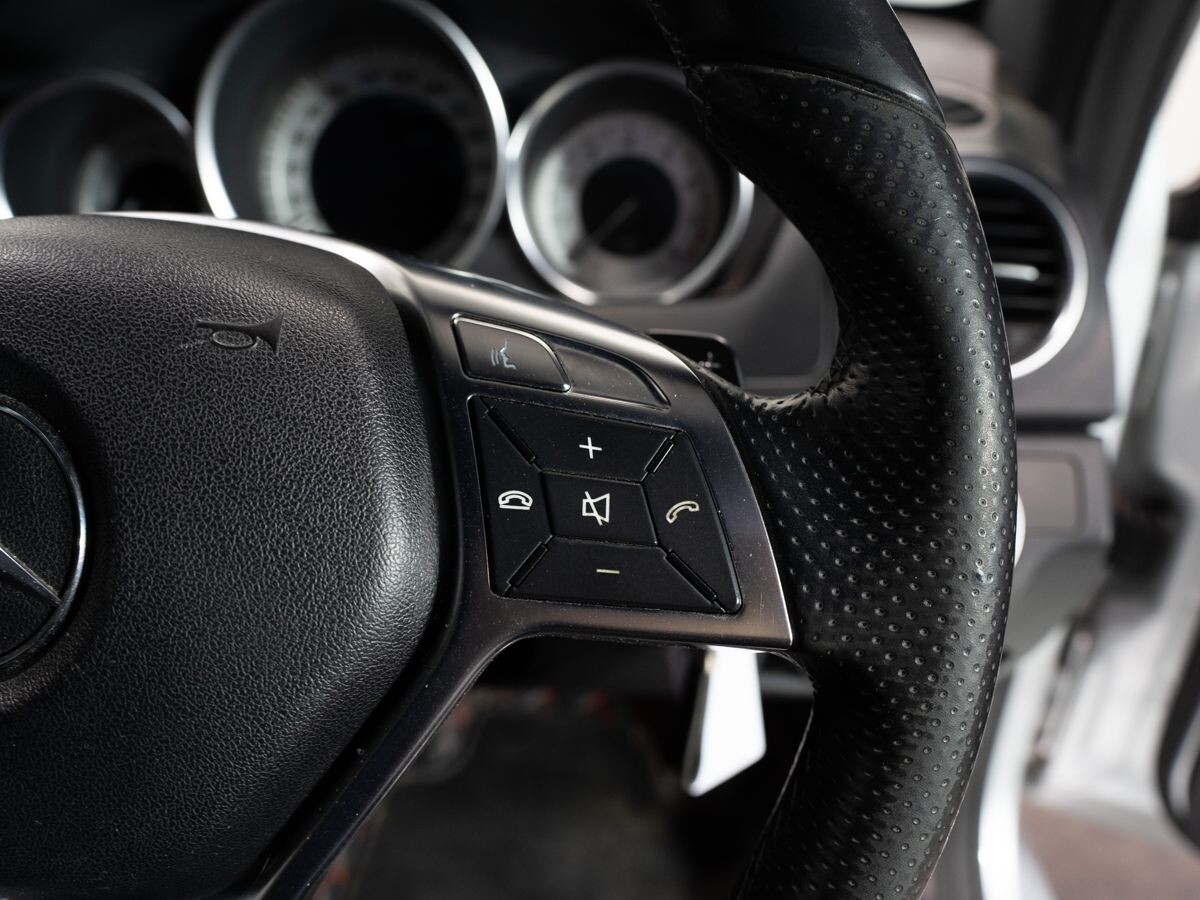 Mercedes-Benz C-Class 2012 - фото автомобиля