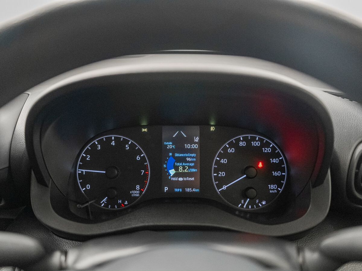 Toyota Yaris 2021 - фото автомобиля