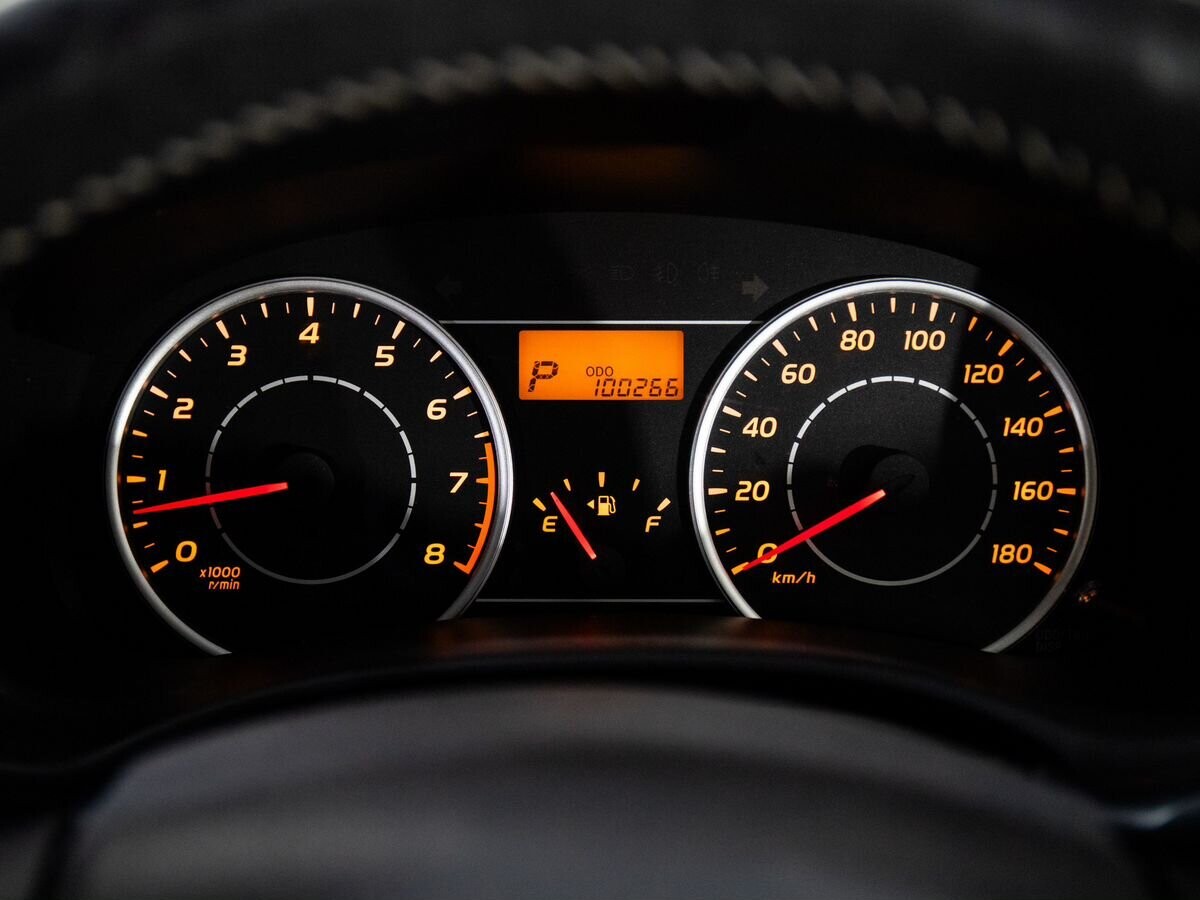 Toyota Wish 2011 - фото автомобиля