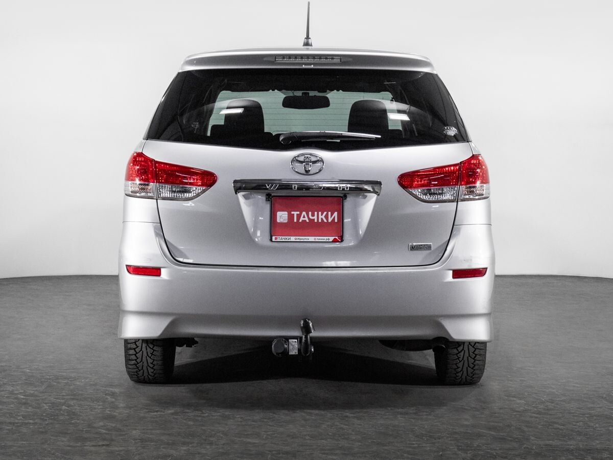 Toyota Wish 2011 - фото автомобиля