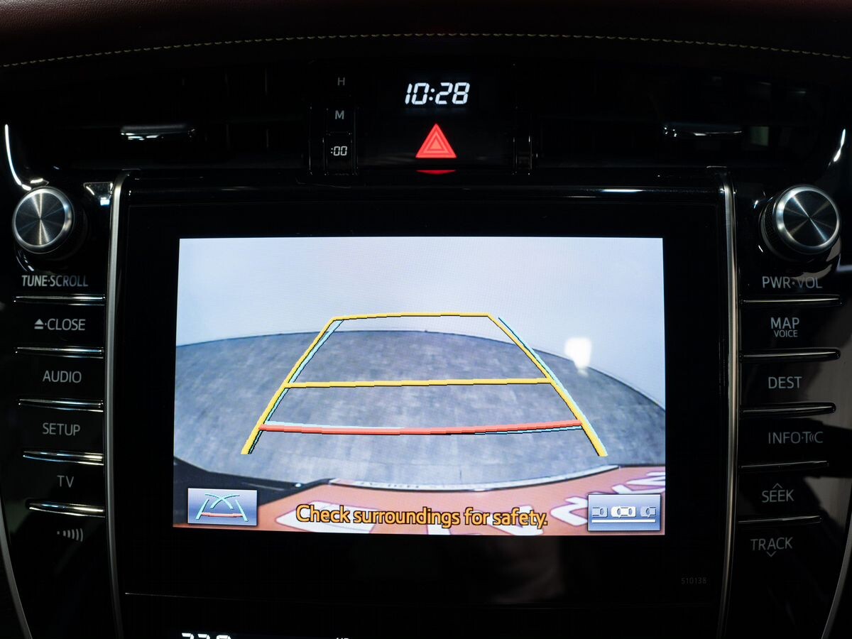 Toyota Harrier 2015 - фото автомобиля