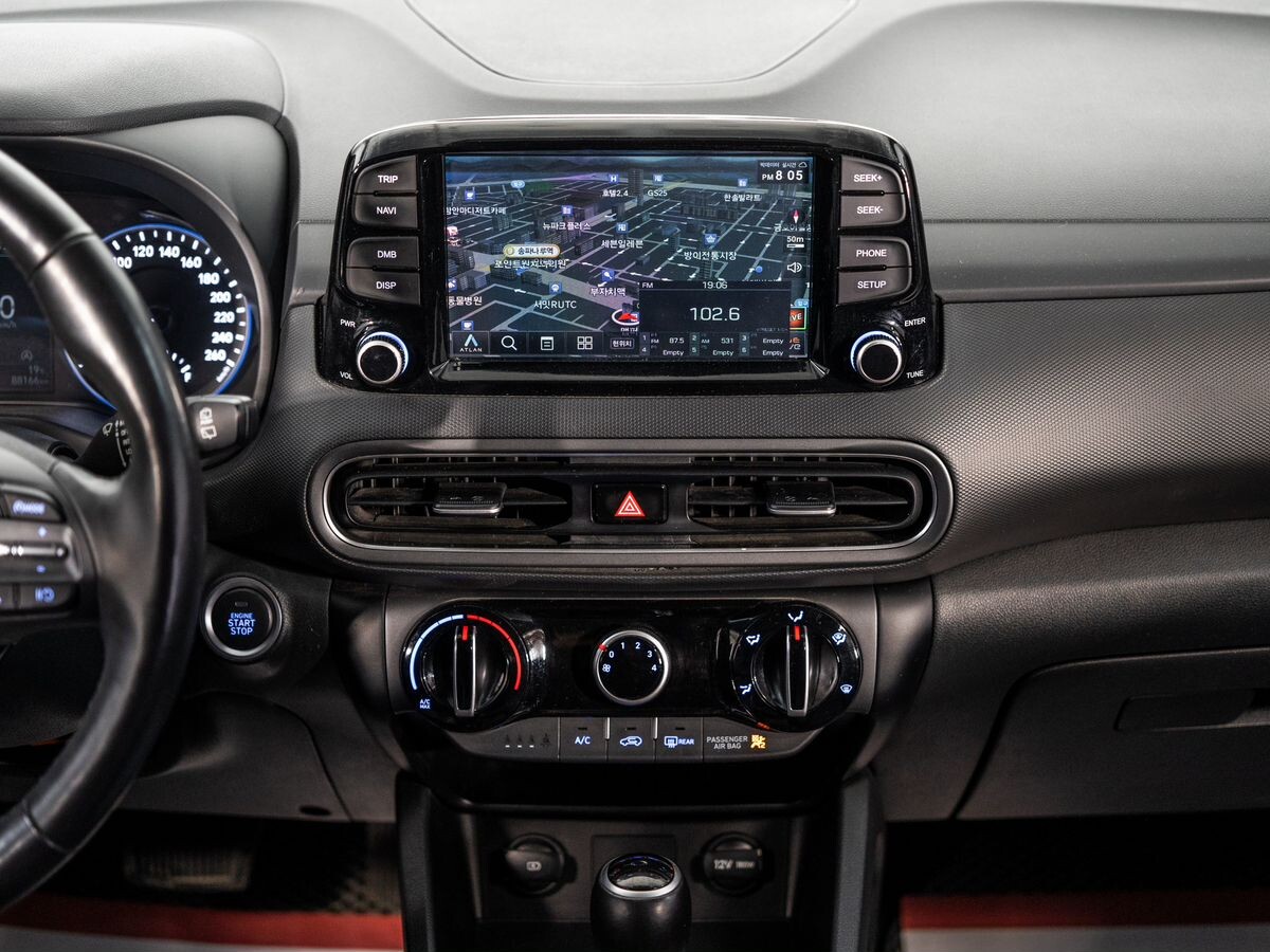 Hyundai Kona 2021 - фото автомобиля