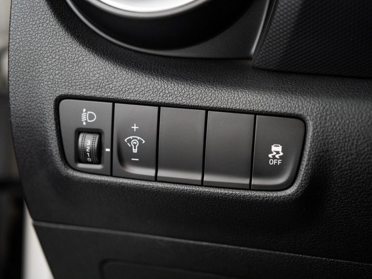 Hyundai Kona 2021 - фото автомобиля