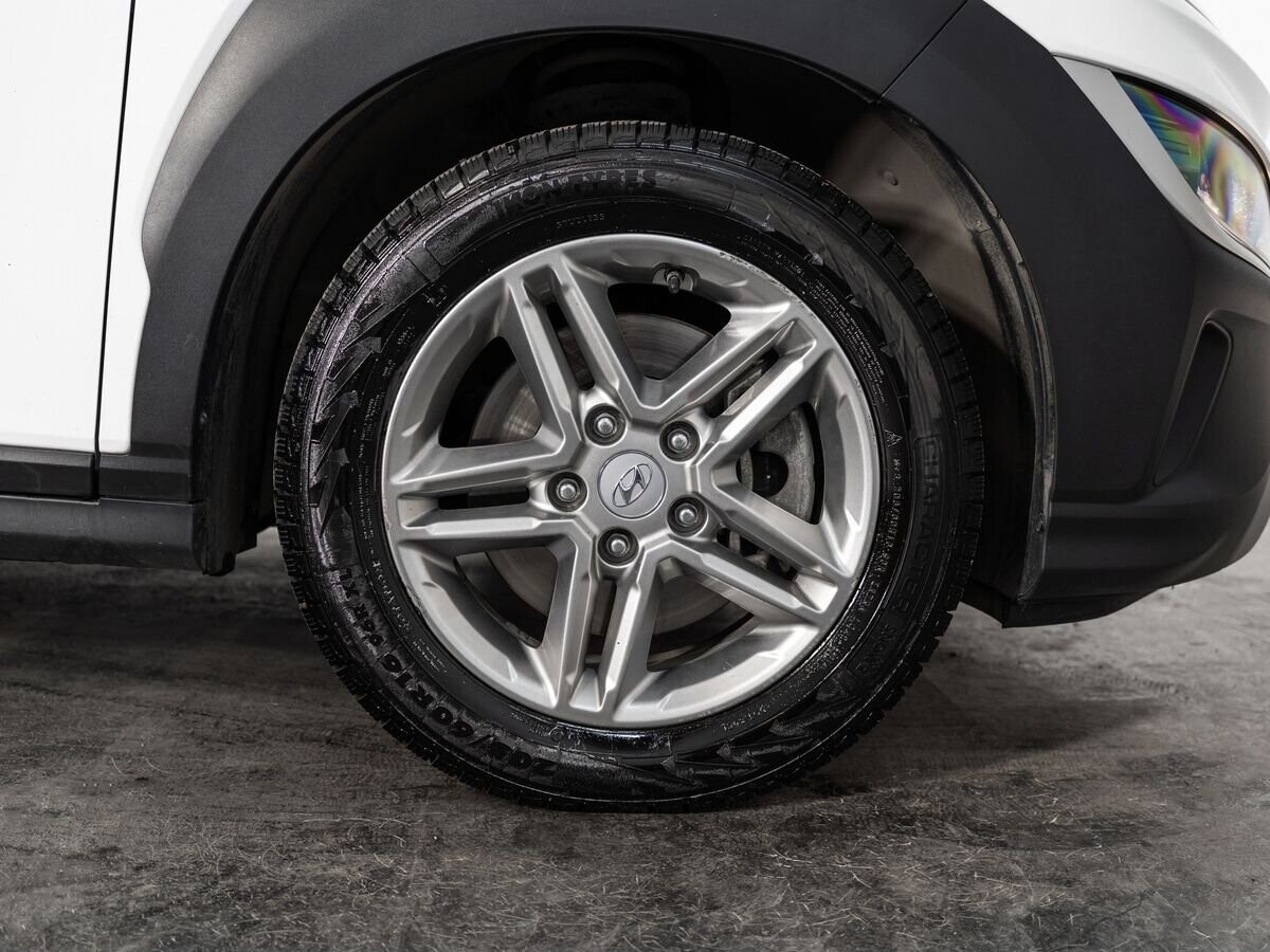 Hyundai Kona 2021 - фото автомобиля