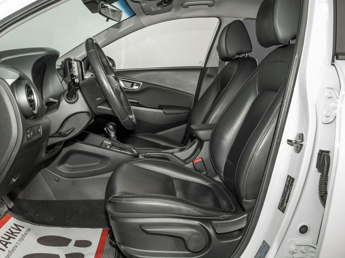 Hyundai Kona 2021 - фото автомобиля