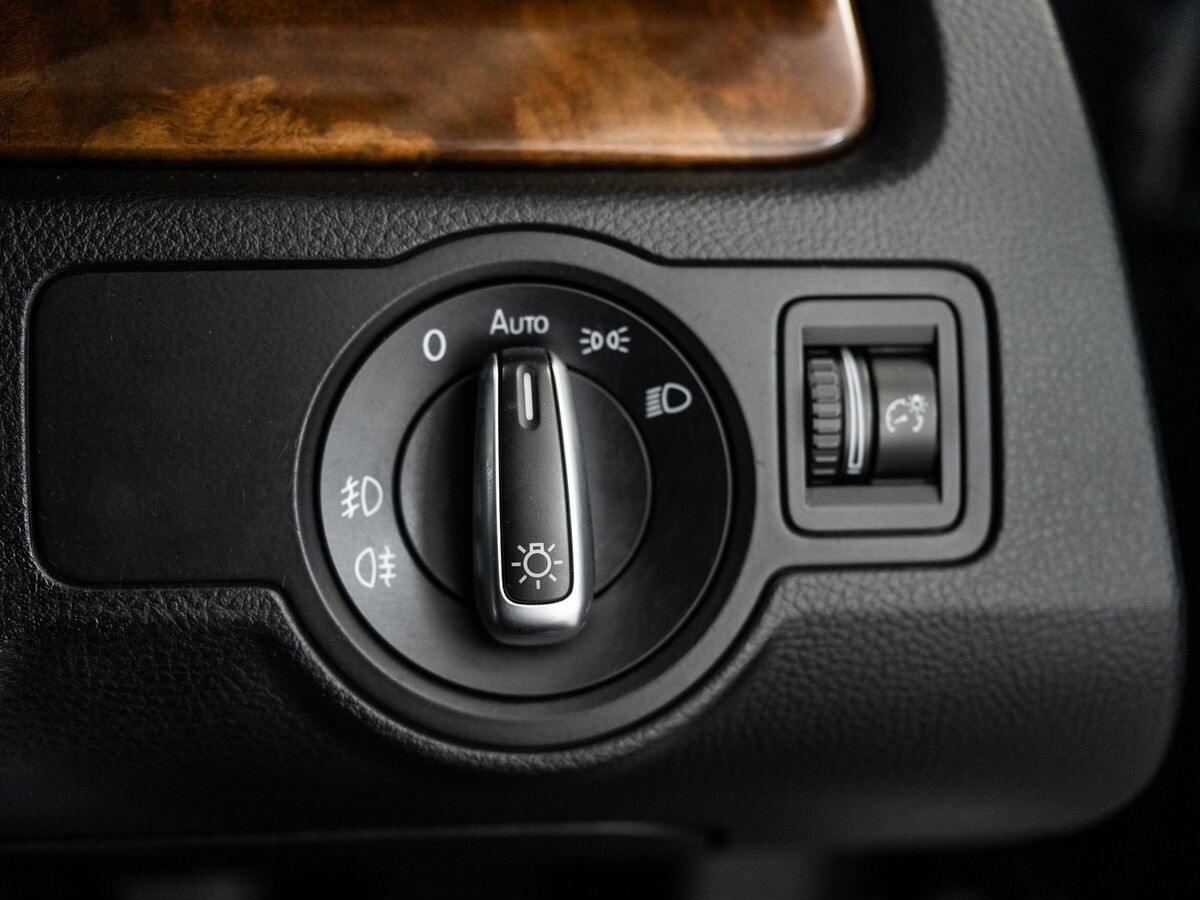 Volkswagen Passat 2013 - фото автомобиля