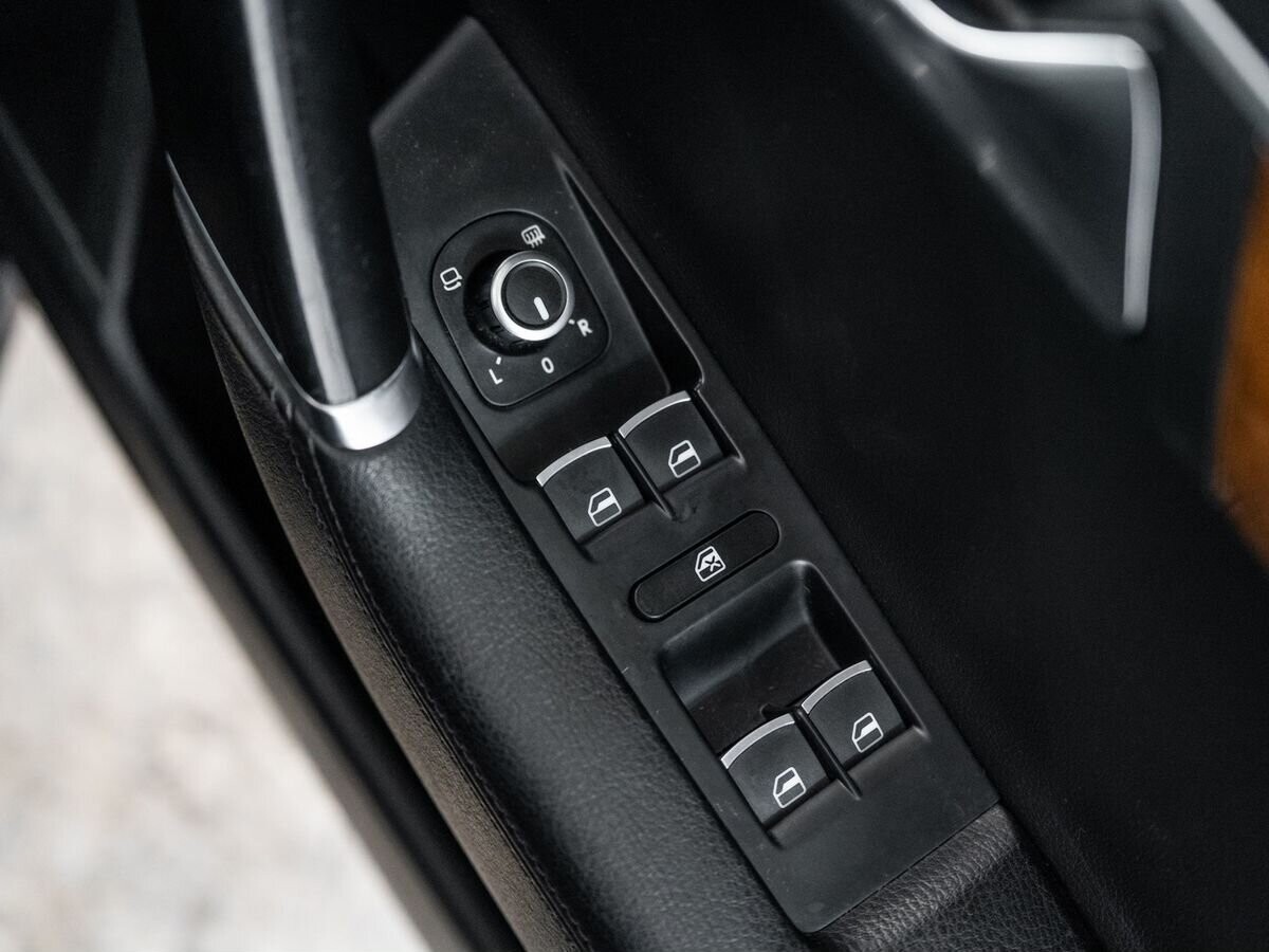 Volkswagen Passat 2013 - фото автомобиля